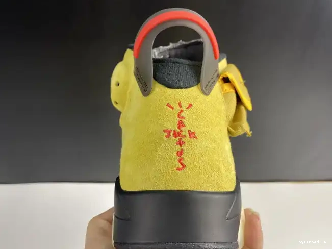 TRAVIS 6 SCOTT JORDAN YELLOW AIR CN1084-300 X 0415